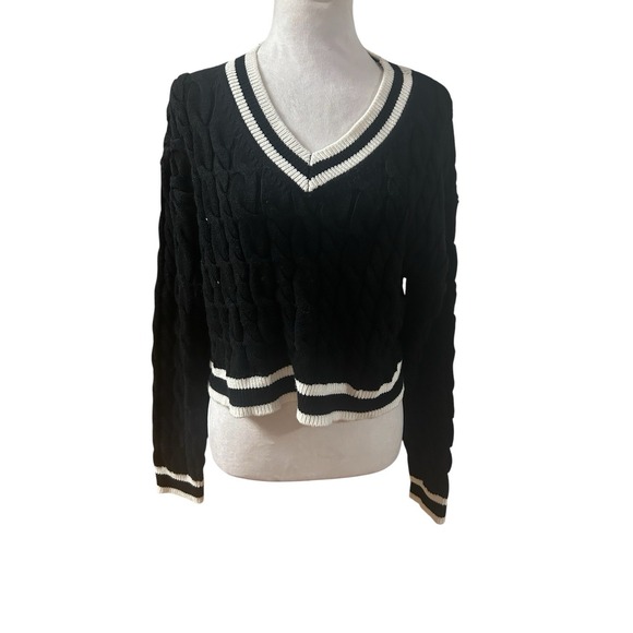 House of Harlow 1960 Sweaters - House of Harlow 1960 Black Varsity Cable Knit V-neck Cropped Sweater SZ XL